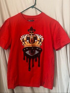 Studio Red Short-Sleeve Tee with Crown and Dripping Eye Graphic
